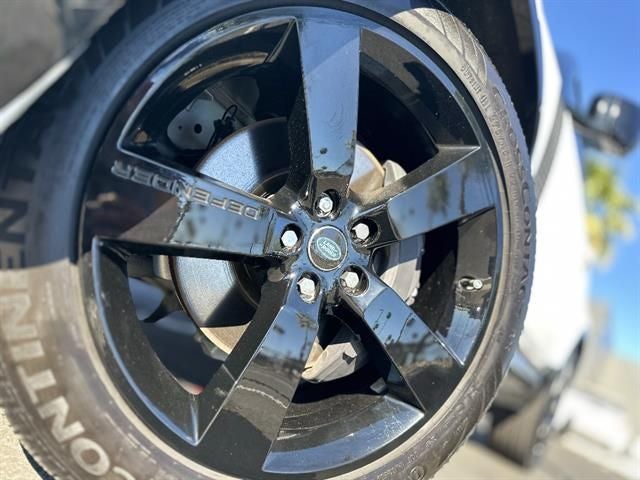 2025 Land Rover Defender 90 X-Dynamic SE