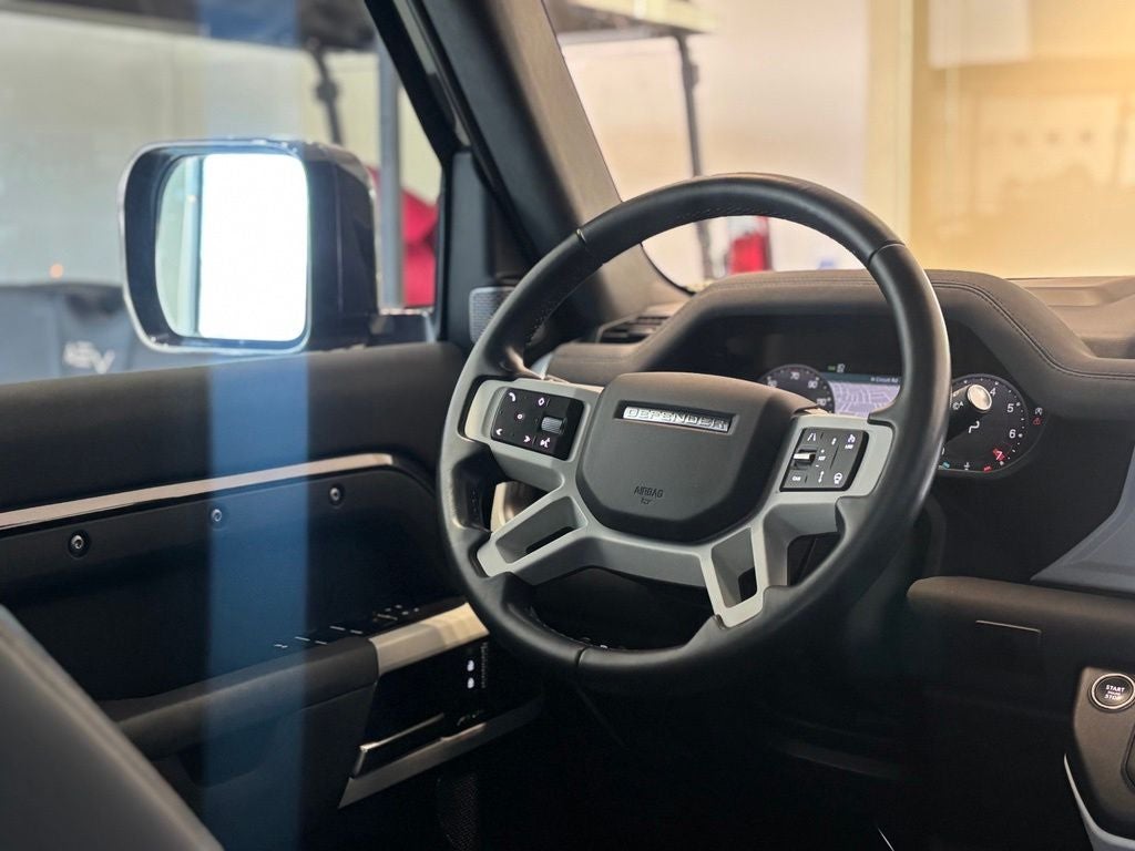 2023 Land Rover Defender 110 X-Dynamic SE