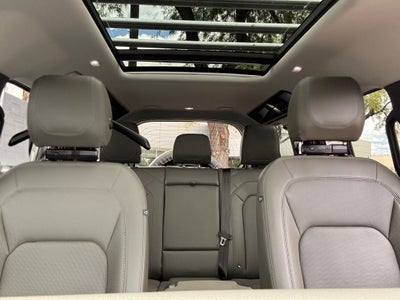 2024 Land Rover Defender 110 X-Dynamic SE
