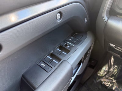 2023 Land Rover Defender 110 X-Dynamic SE