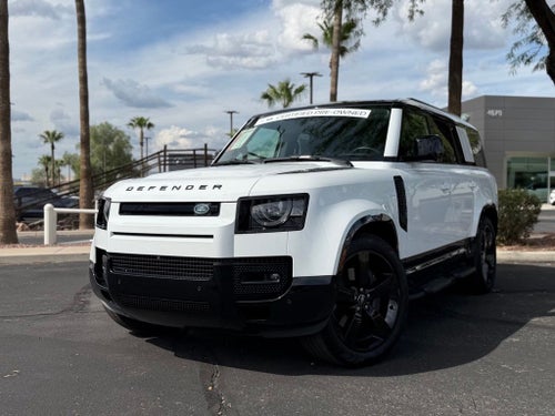 2025 Land Rover Defender 130 X-Dynamic SE