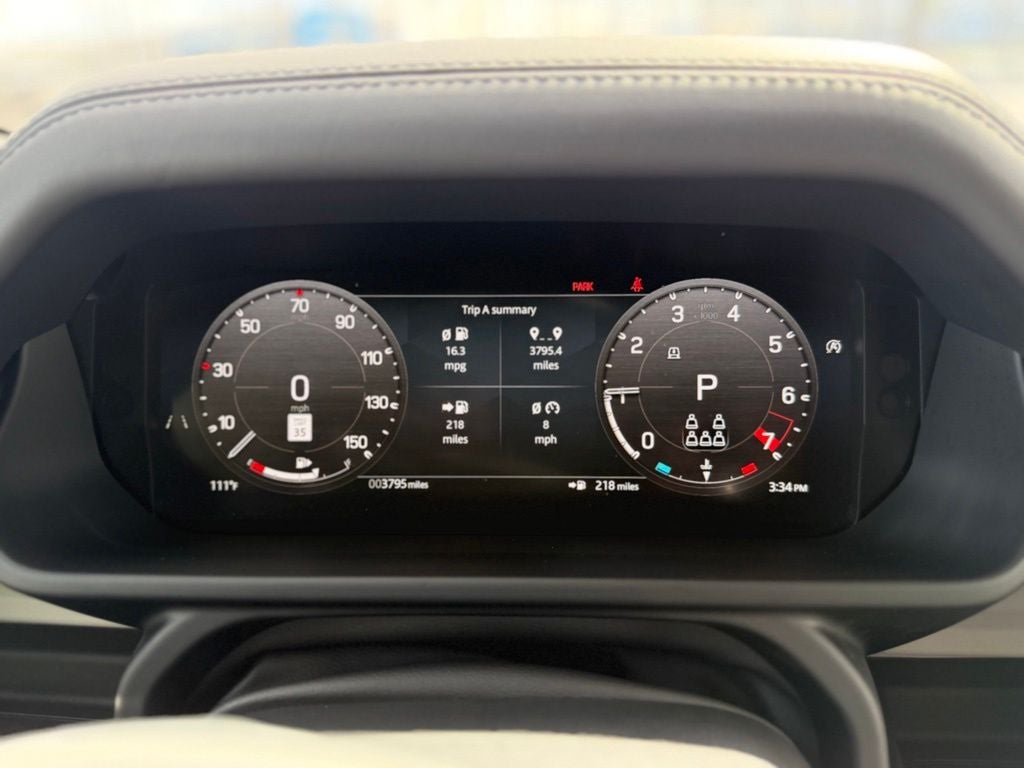 2025 Land Rover Defender 130 X-Dynamic SE