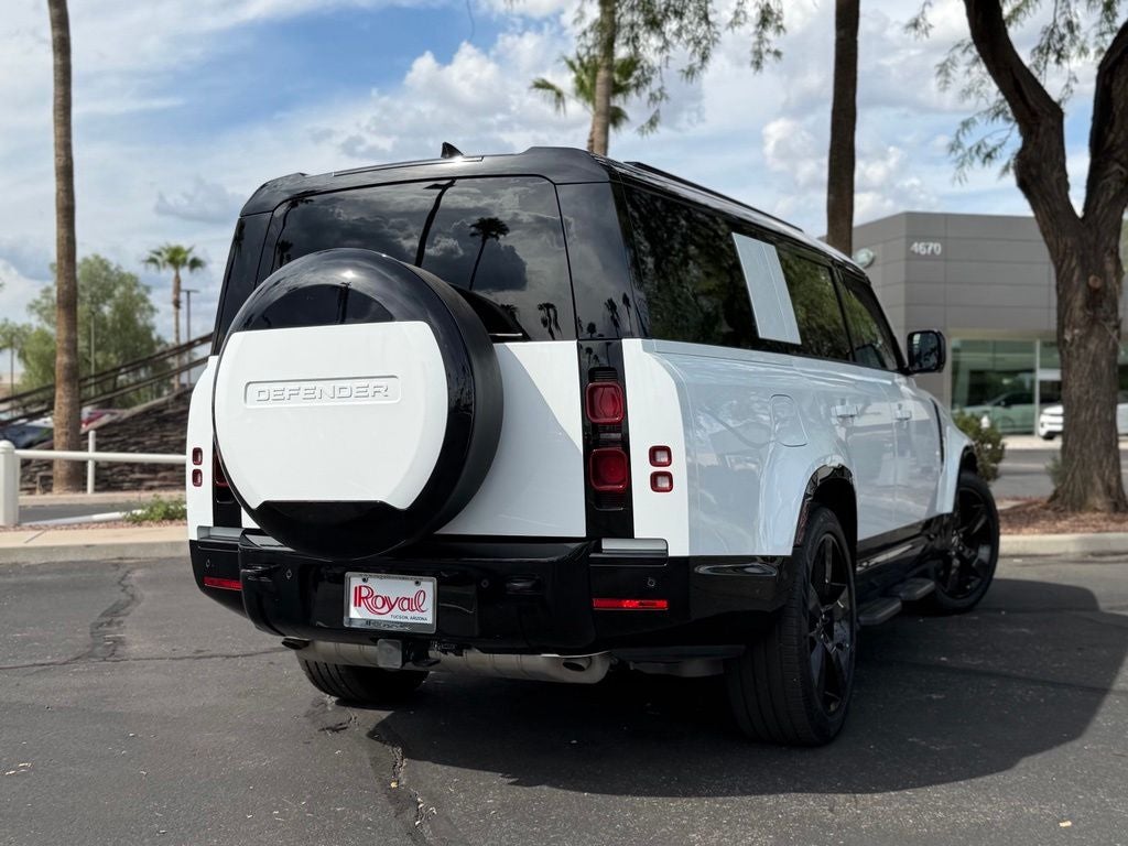 2025 Land Rover Defender 130 X-Dynamic SE