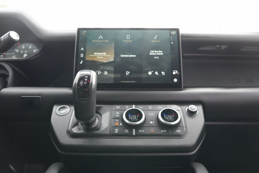2024 Land Rover Defender 110 V8