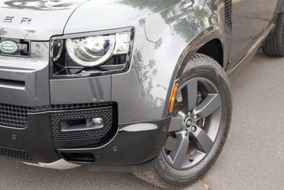 2024 Land Rover Defender 110 V8