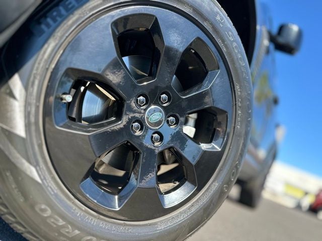 2025 Land Rover Defender 110 S