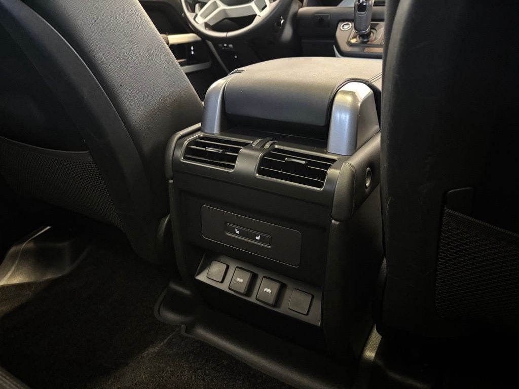2024 Land Rover Defender 110 S