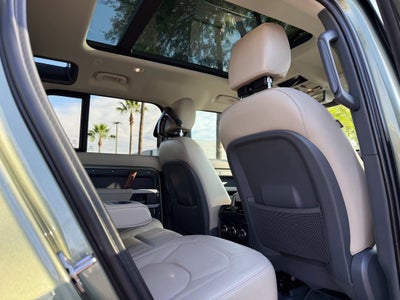 2024 Land Rover Defender 110 S
