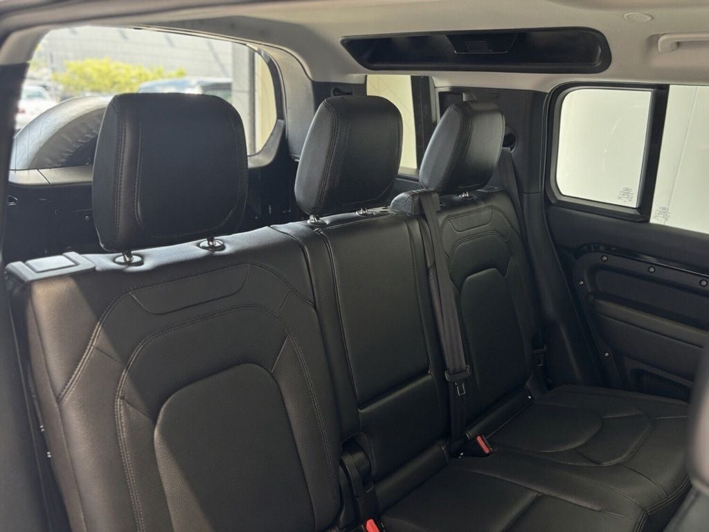 2024 Land Rover Defender 110 S