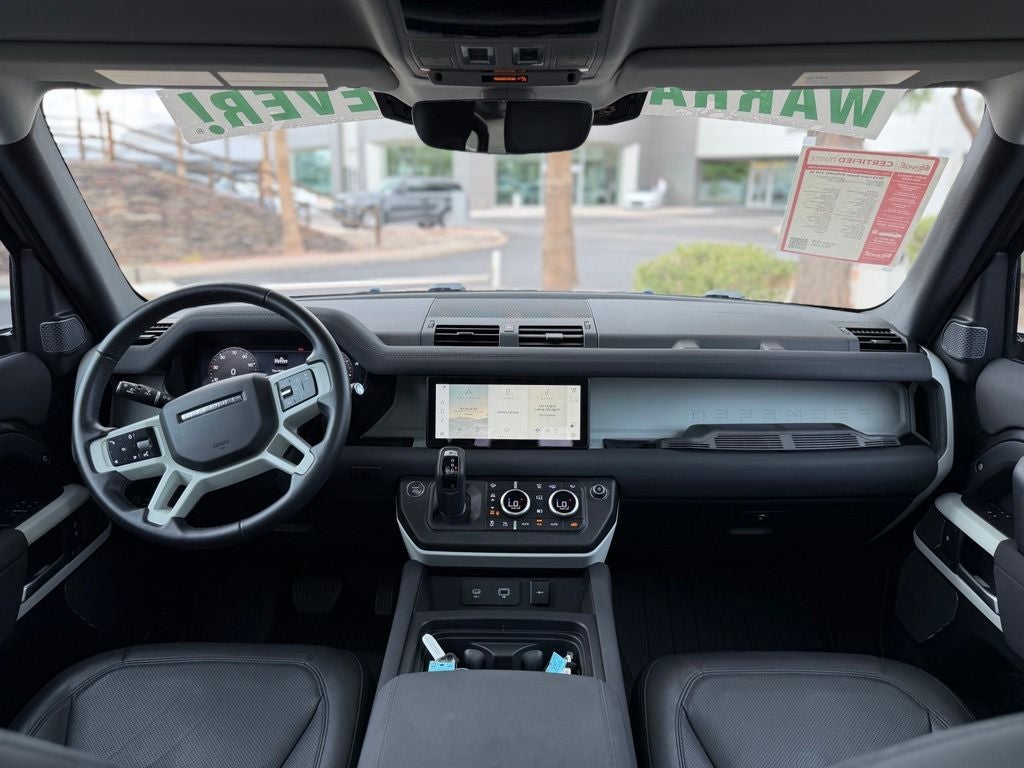 2023 Land Rover Defender 110 SE