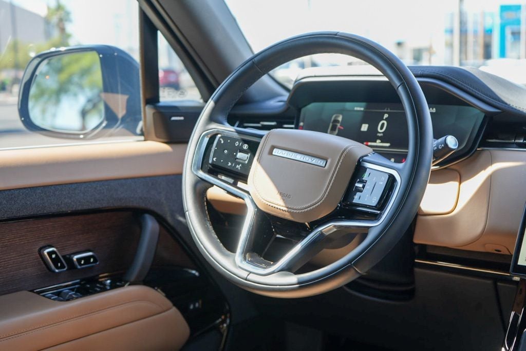 2024 Land Rover Defender 110 SE