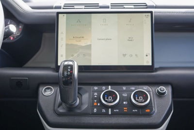 2023 Land Rover Defender 130 SE
