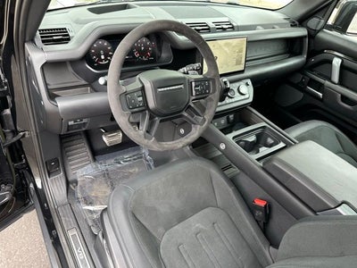 2023 Land Rover Defender 90 V8