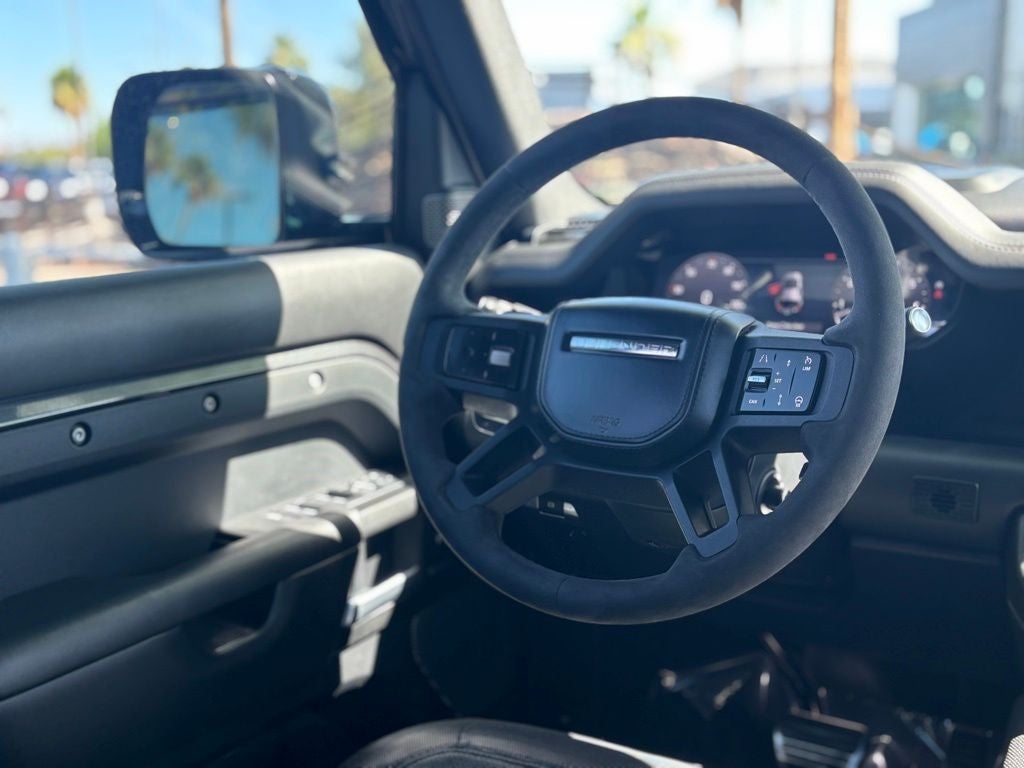 2023 Land Rover Defender 110 V8