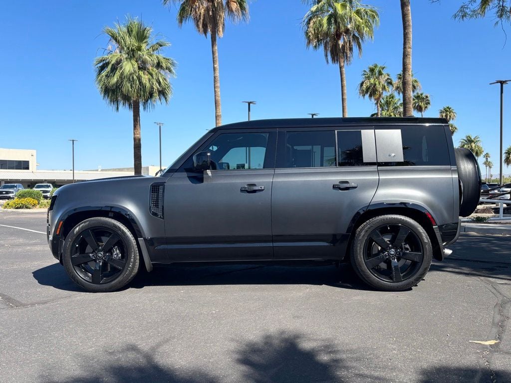 2023 Land Rover Defender 110 V8