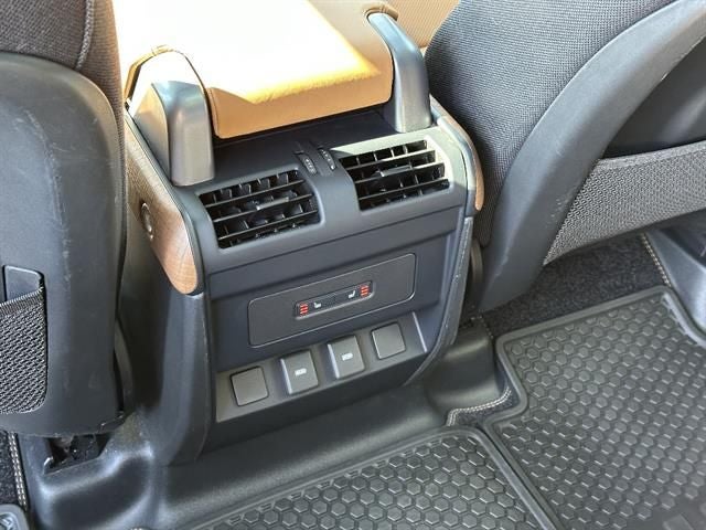 2023 Land Rover Defender 110 X