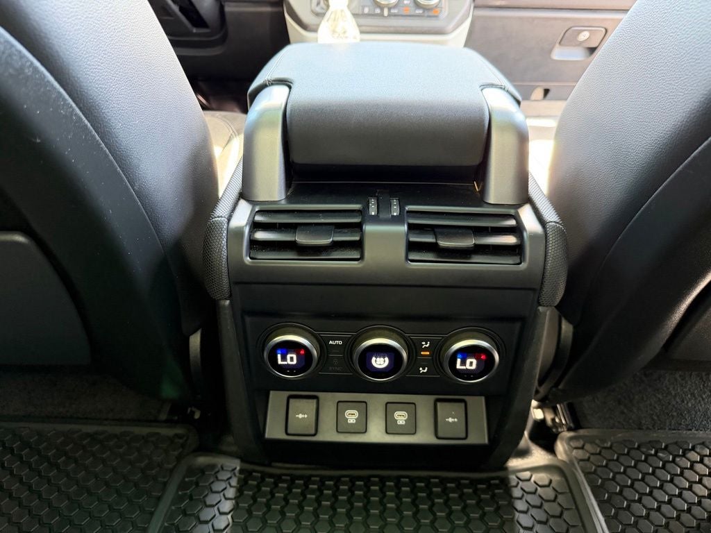 2022 Land Rover Defender 90 X-Dynamic S