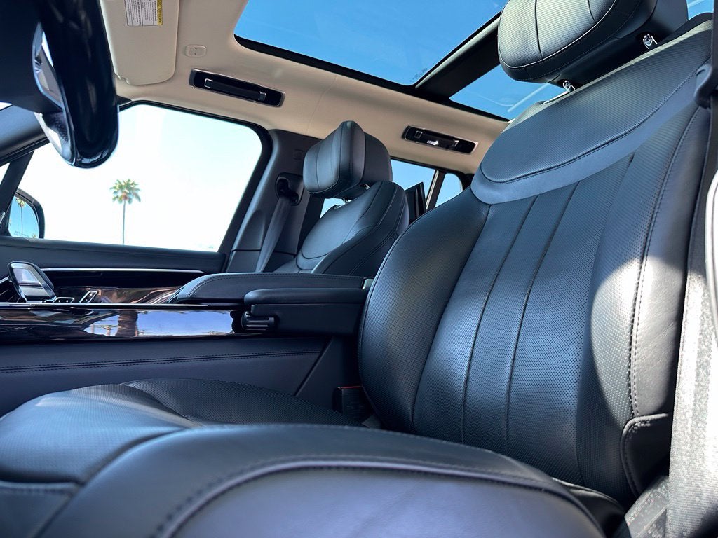 2025 Land Rover Range Rover Plug-In Hybrid Autobiography