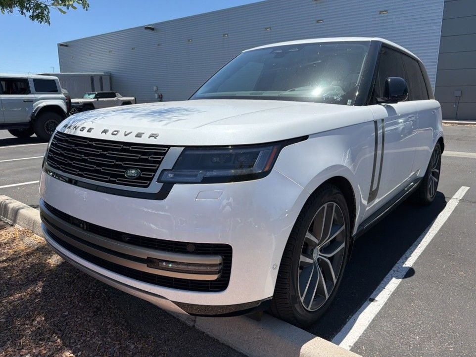 2025 Land Rover Range Rover SE