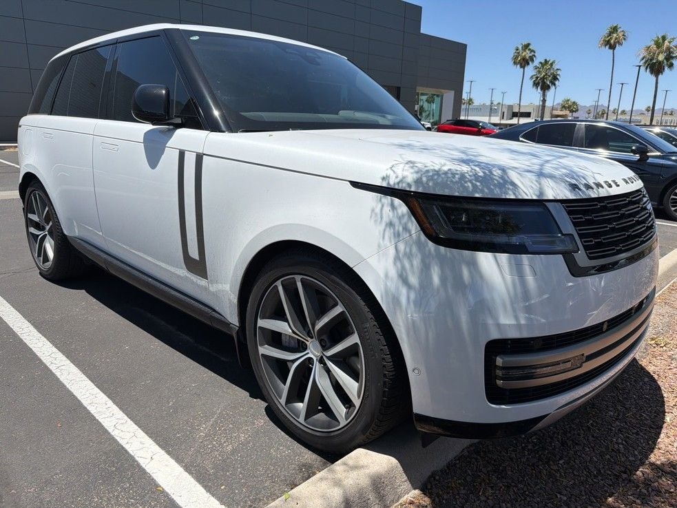 2025 Land Rover Range Rover SE