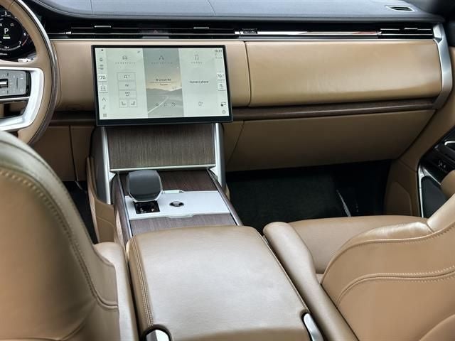 2025 Land Rover Range Rover Plug-In Hybrid SE