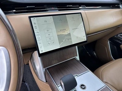 2025 Land Rover Range Rover Plug-In Hybrid SE