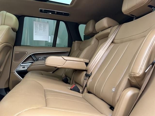 2025 Land Rover Range Rover Plug-In Hybrid SE