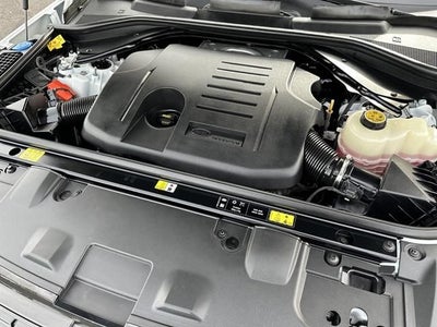 2025 Land Rover Range Rover Plug-In Hybrid SE