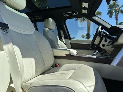 2025 Land Rover Range Rover SE