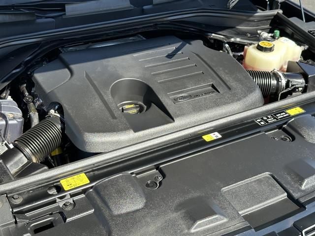 2025 Land Rover Range Rover SE