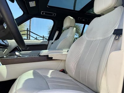 2025 Land Rover Range Rover SE