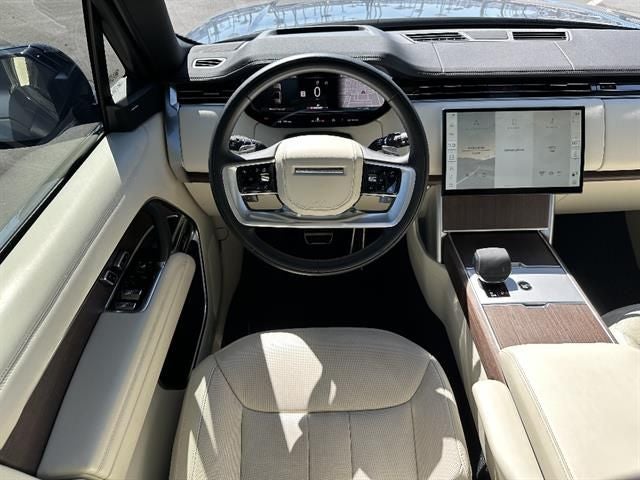 2025 Land Rover Range Rover SE