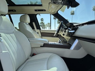 2025 Land Rover Range Rover SE