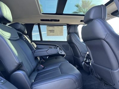 2025 Land Rover Range Rover SE LWB