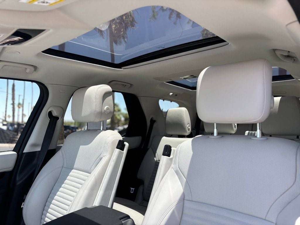 2025 Land Rover Discovery S