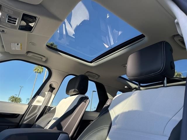 2025 Land Rover Discovery S