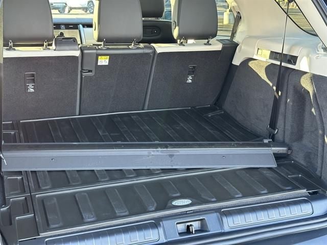 2025 Land Rover Discovery S