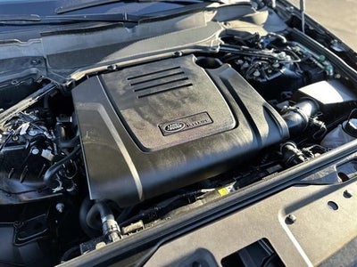 2025 Land Rover Discovery S