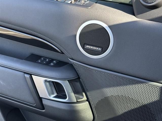 2025 Land Rover Discovery S