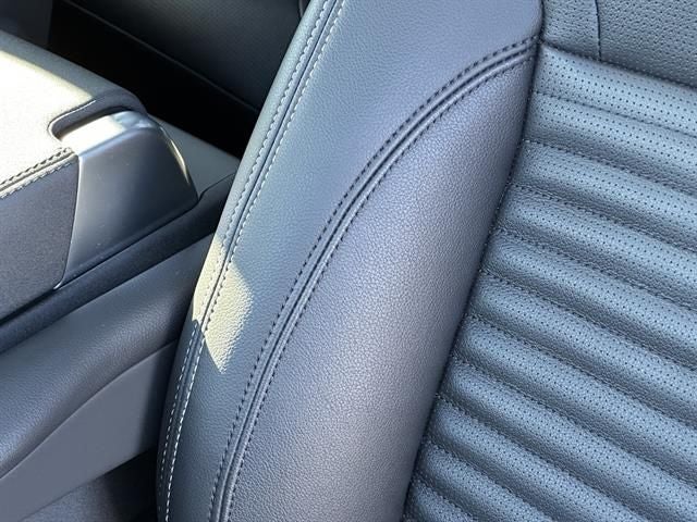 2025 Land Rover Discovery S