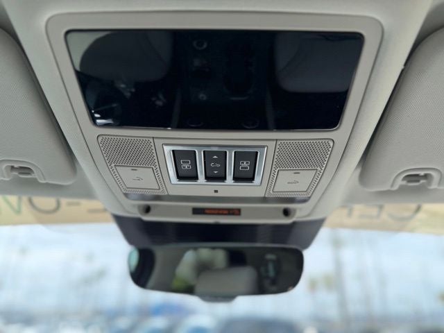 2025 Land Rover Discovery Dynamic SE