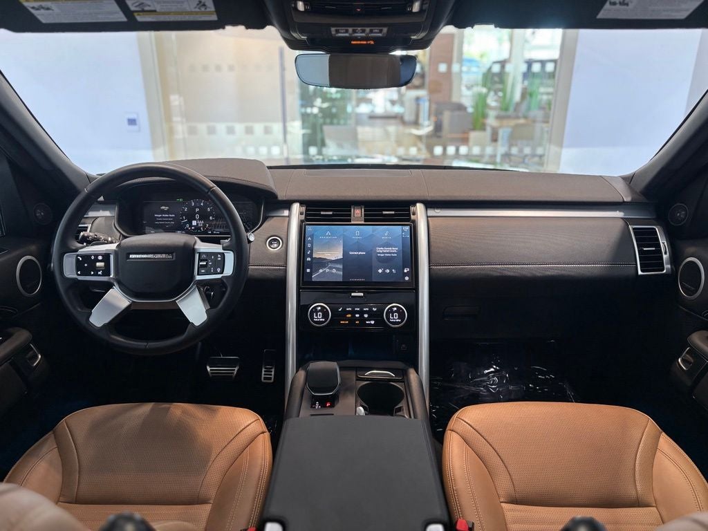 2025 Land Rover Discovery Dynamic SE