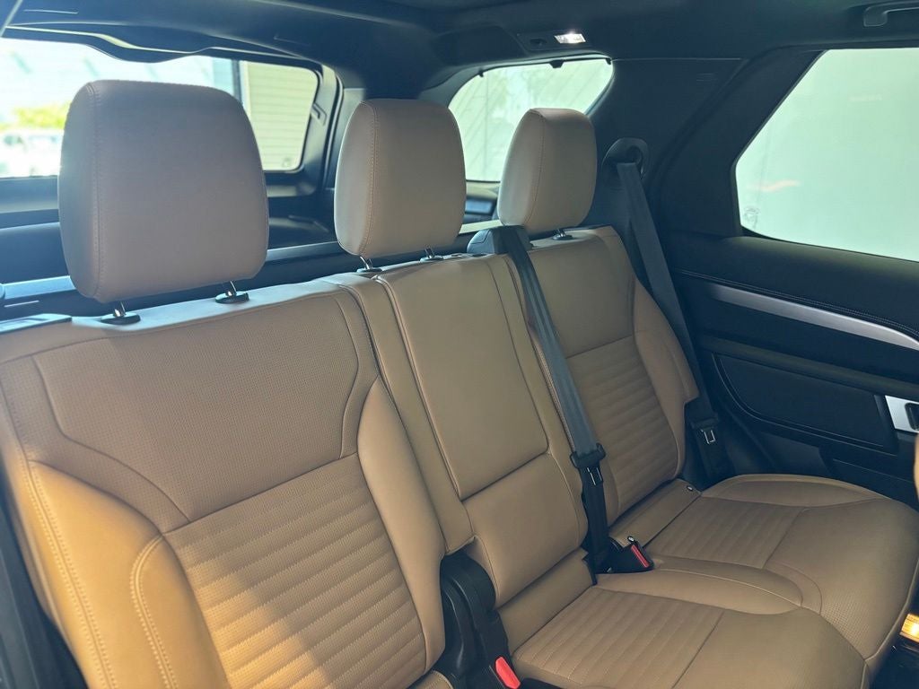 2025 Land Rover Discovery Dynamic SE