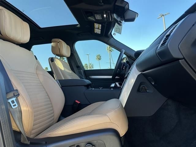 2025 Land Rover Discovery Dynamic SE