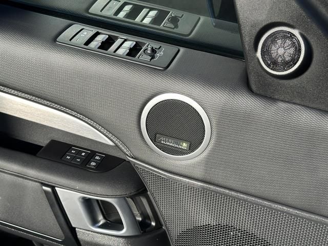 2025 Land Rover Discovery Dynamic SE