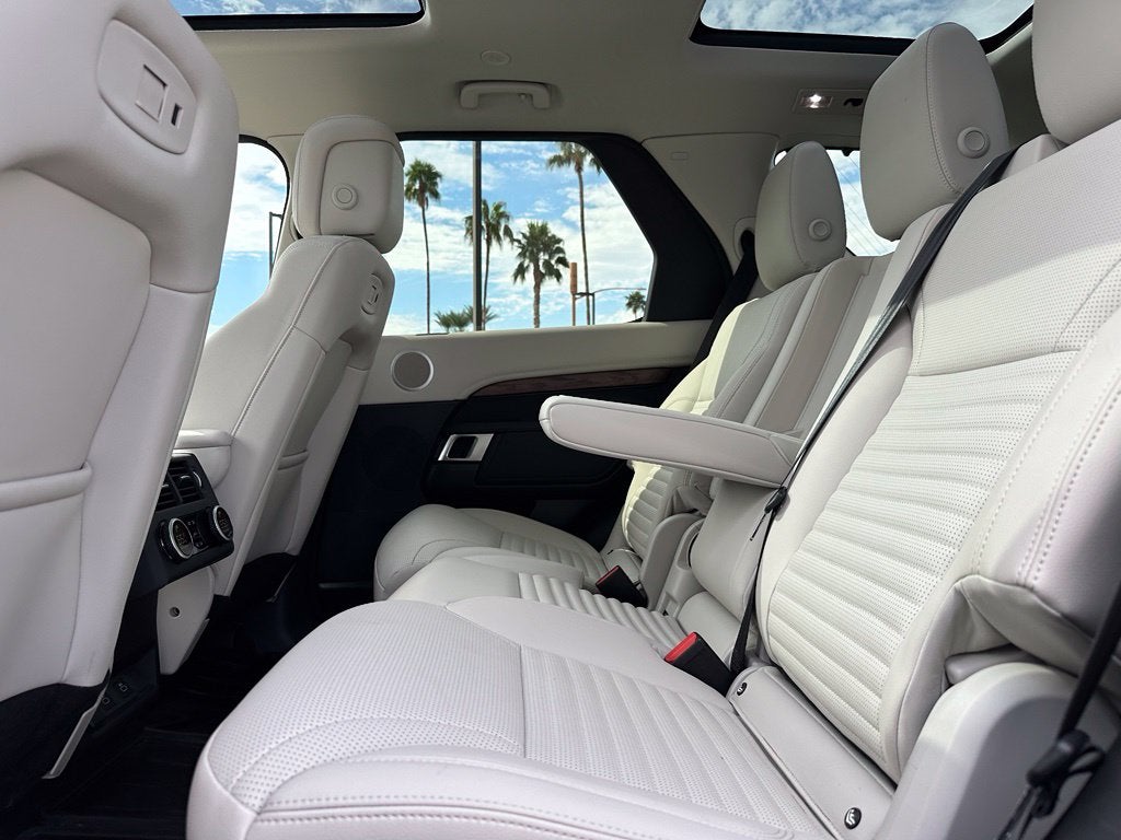2025 Land Rover Discovery Dynamic SE