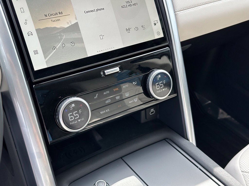 2025 Land Rover Discovery Dynamic SE
