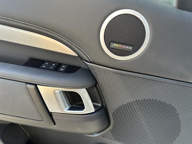 2025 Land Rover Discovery Dynamic SE