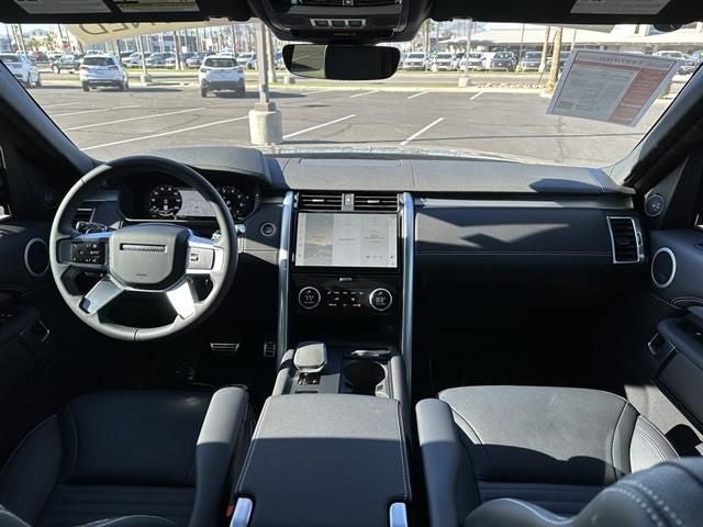2025 Land Rover Discovery Dynamic SE