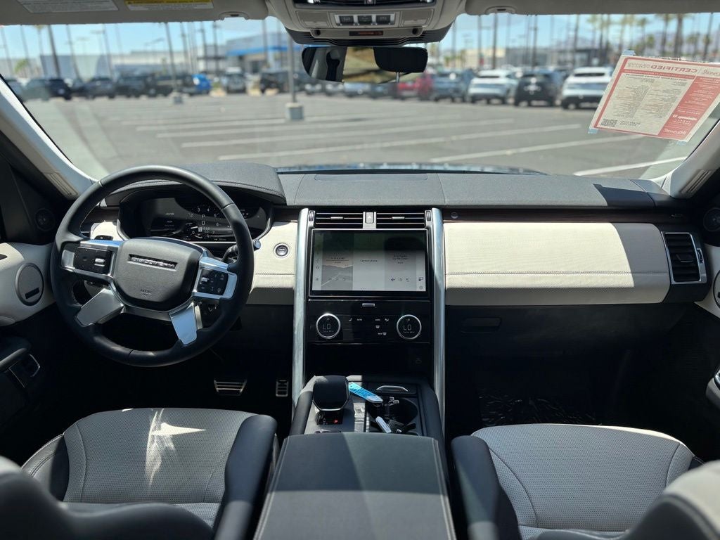 2025 Land Rover Discovery Dynamic SE